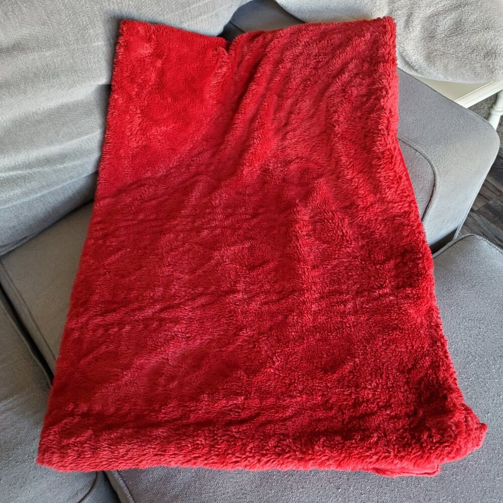 Red Burgandy Soft Throw Blanket